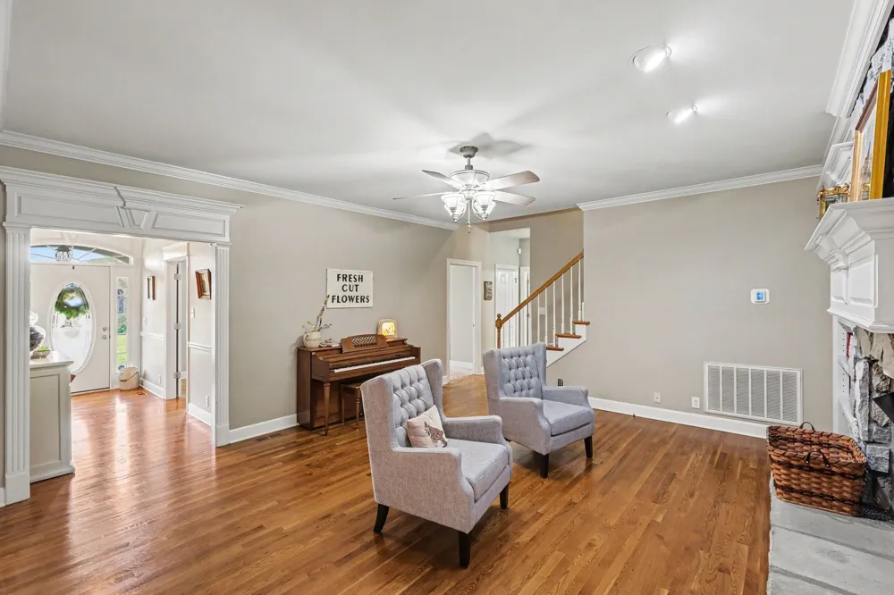 105 Blue Ribbon Trl Christiana, TN 37037