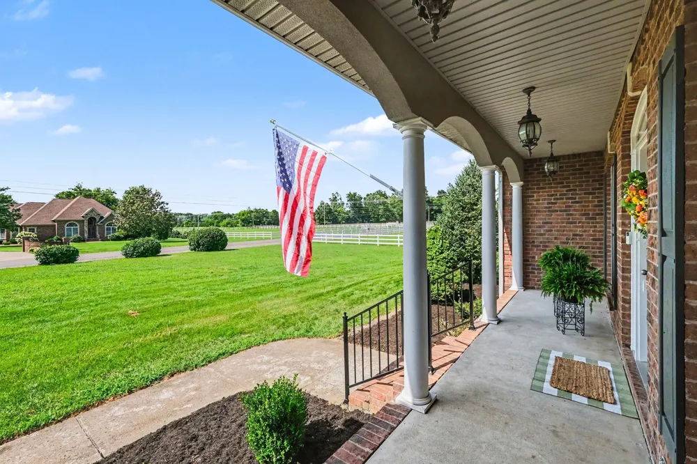 105 Blue Ribbon Trl Christiana, TN 37037