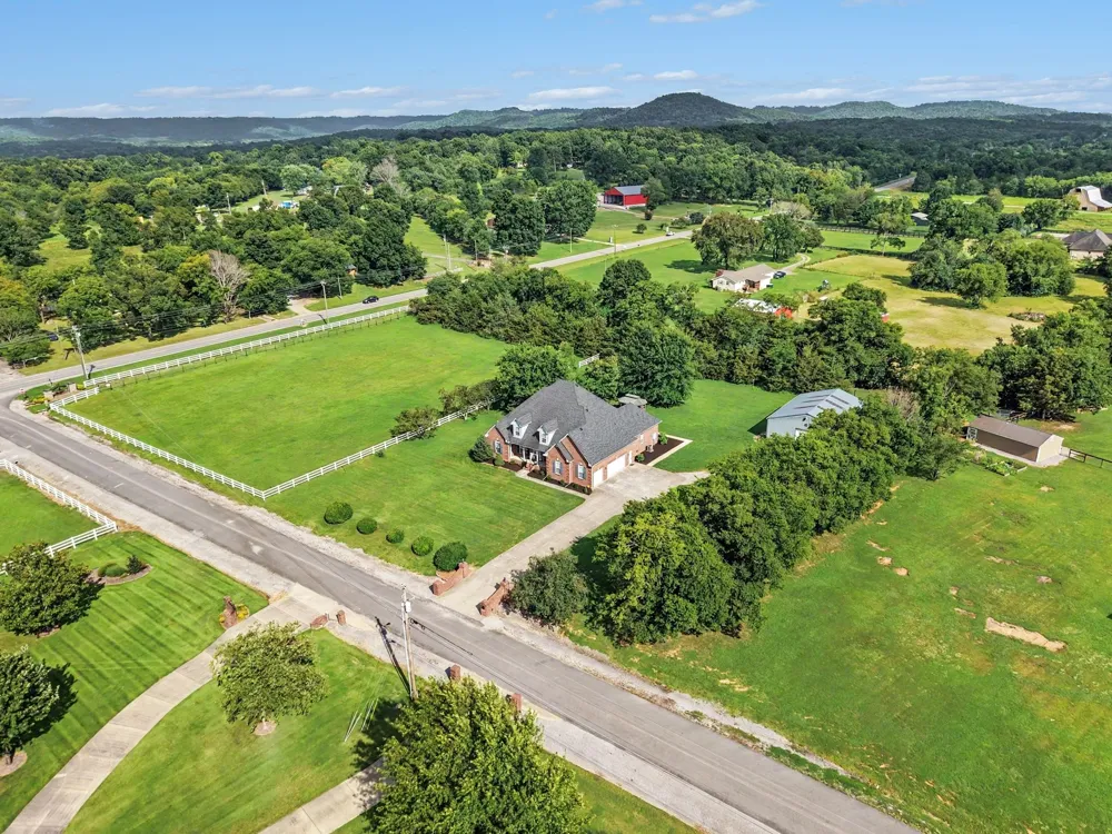 105 Blue Ribbon Trl Christiana, TN 37037