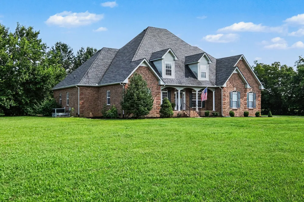 105 Blue Ribbon Trl Christiana, TN 37037