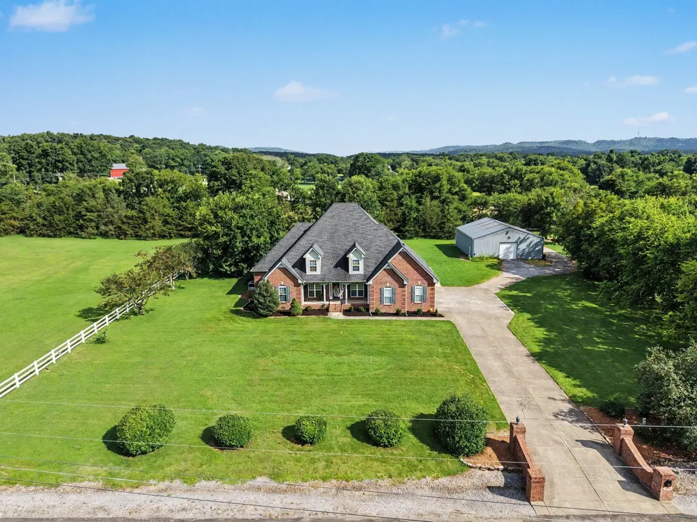 105 Blue Ribbon Trl Christiana, TN 37037
