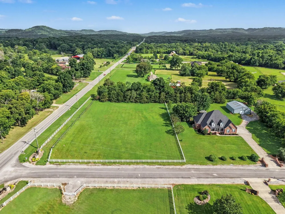 105 Blue Ribbon Trl Christiana, TN 37037