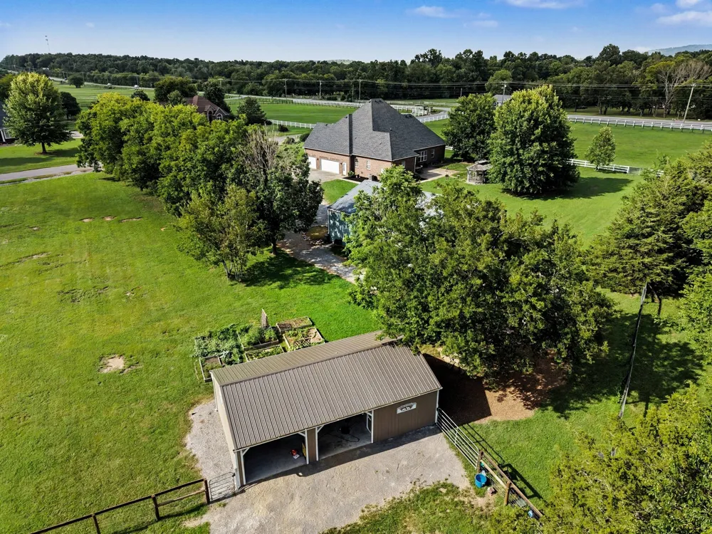 105 Blue Ribbon Trl Christiana, TN 37037