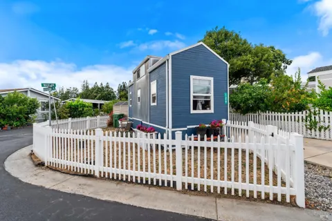 129 Katherine Place