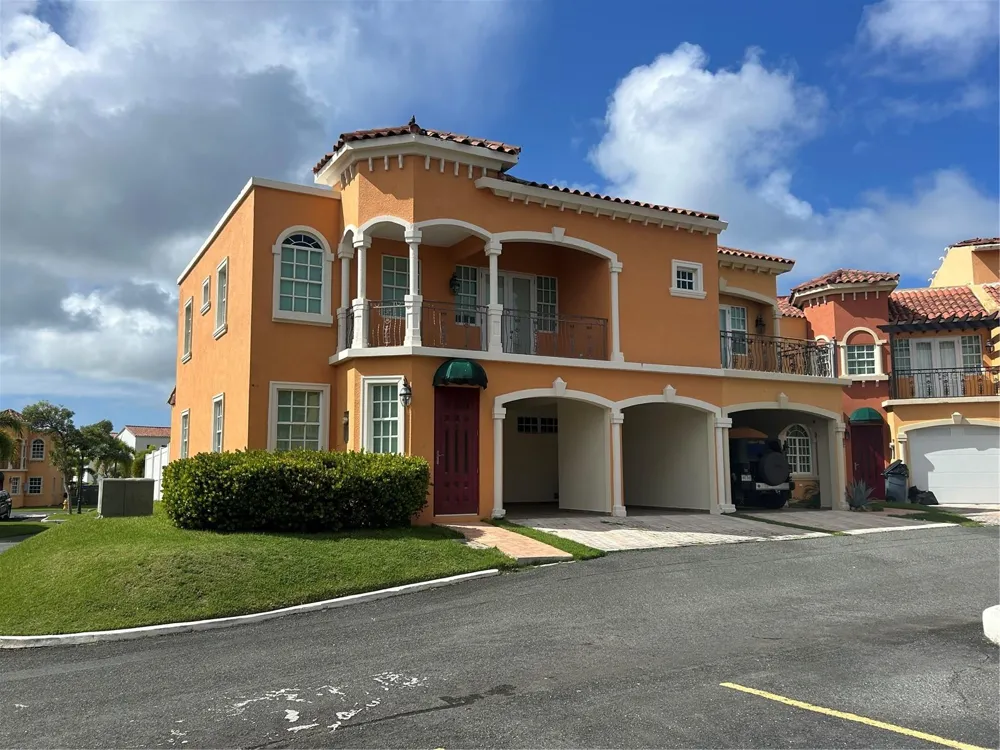 C11 BRIGHTON COUNTRY CLUB Dorado, PR 00646
