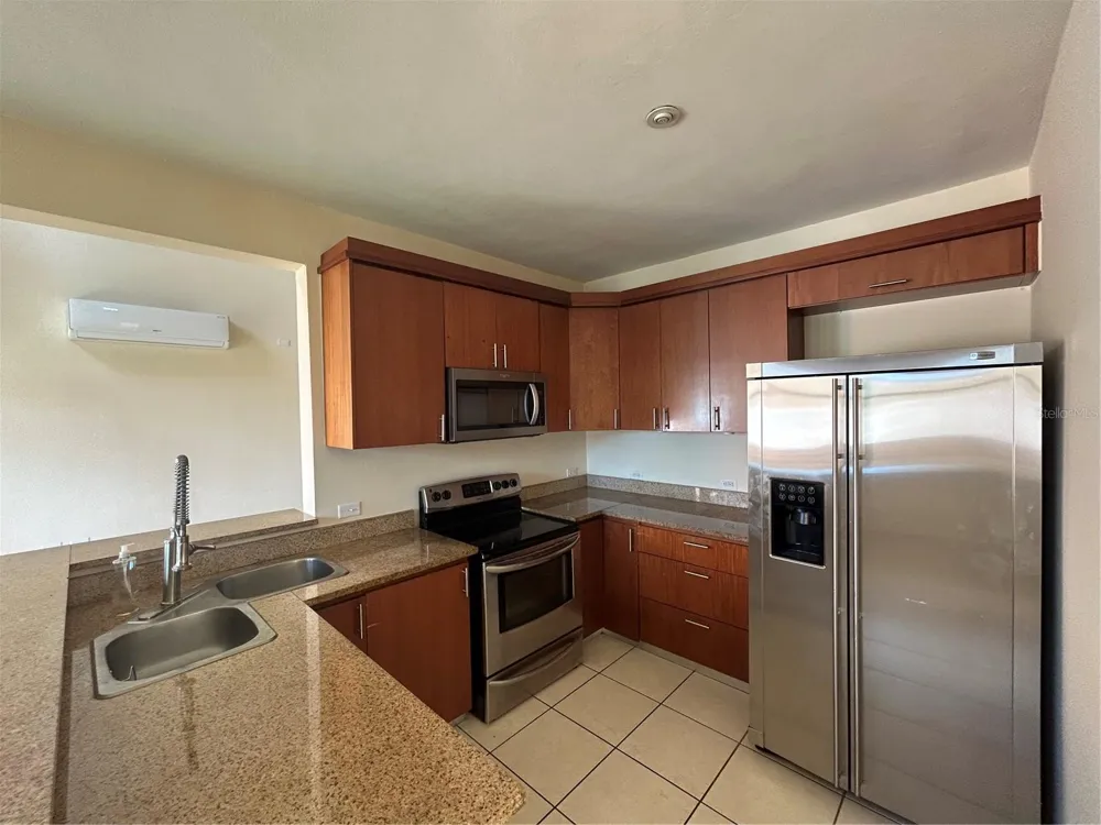 C11 BRIGHTON COUNTRY CLUB Dorado, PR 00646