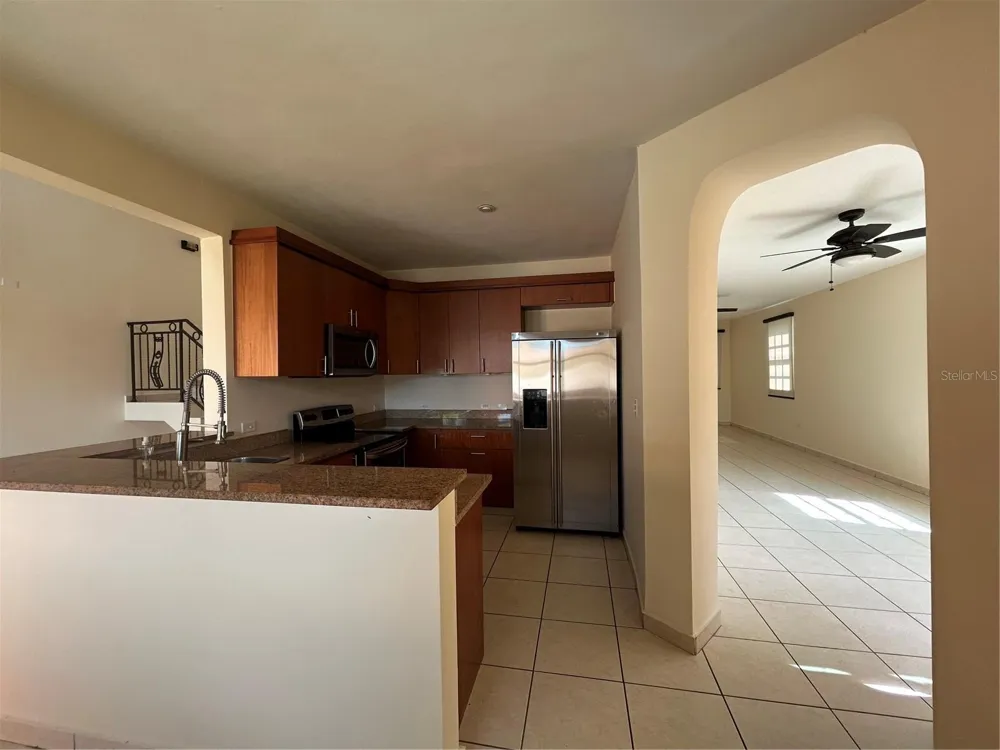 C11 BRIGHTON COUNTRY CLUB Dorado, PR 00646