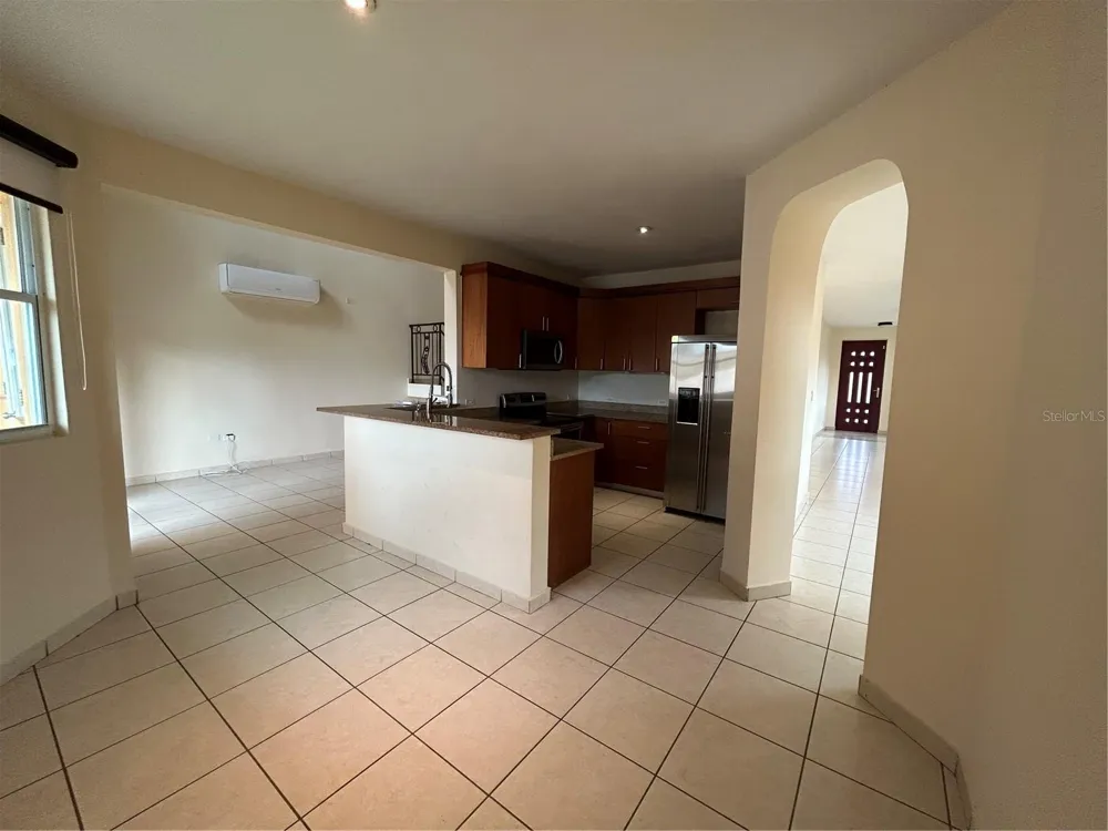 C11 BRIGHTON COUNTRY CLUB Dorado, PR 00646