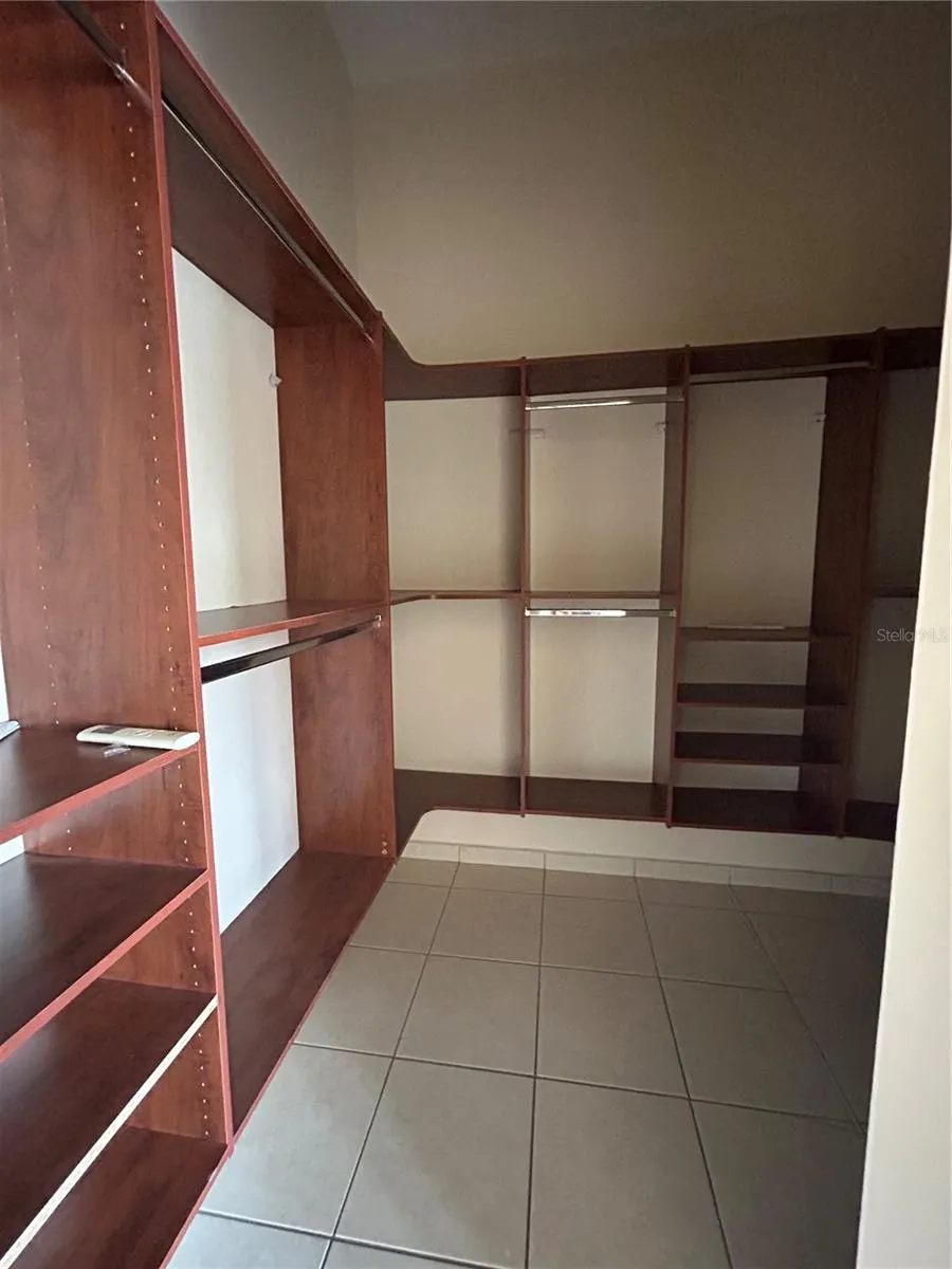 C11 BRIGHTON COUNTRY CLUB Dorado, PR 00646