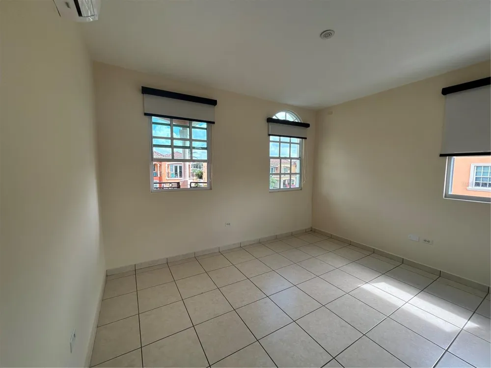 C11 BRIGHTON COUNTRY CLUB Dorado, PR 00646