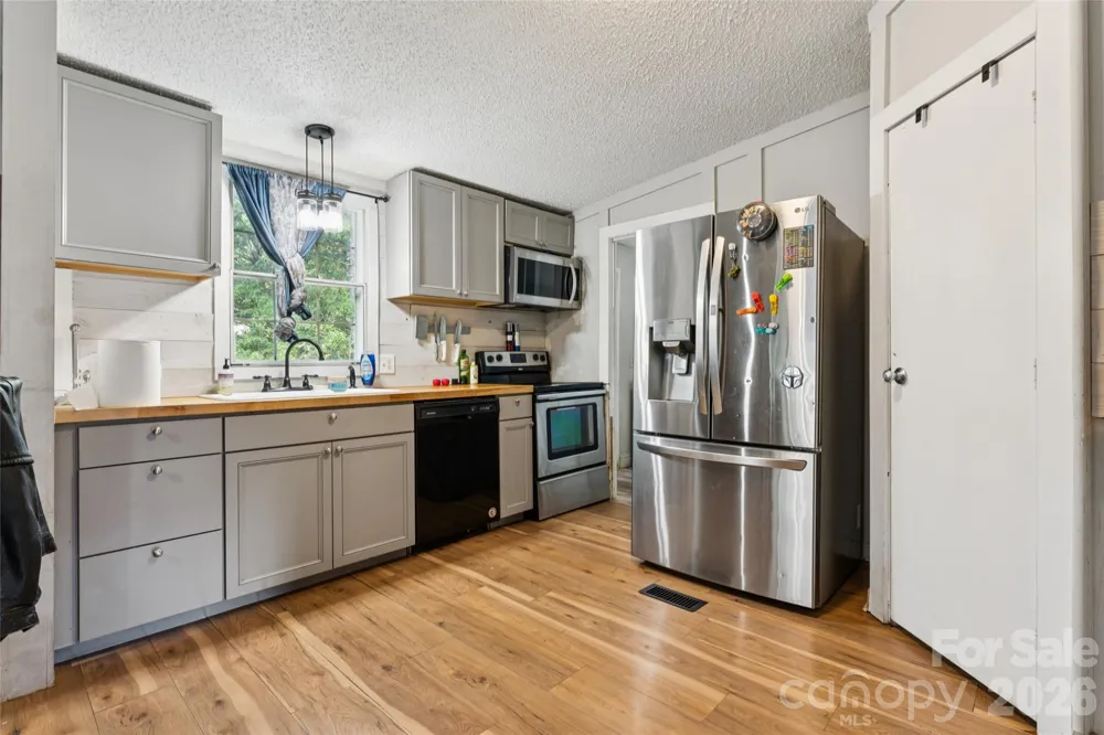 912 Grace Drive Stanley, NC 28164