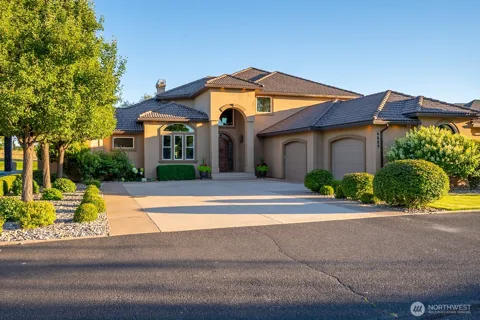 6589 Eagle Drive NE