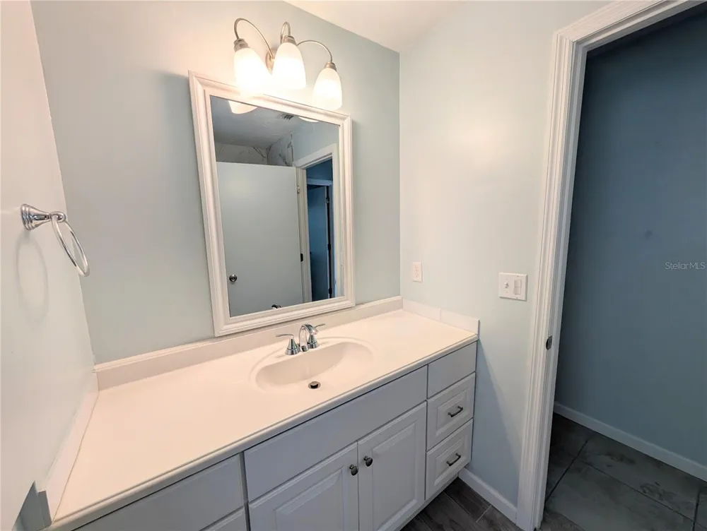 8707 51ST AVENUE W Bradenton, FL 34210