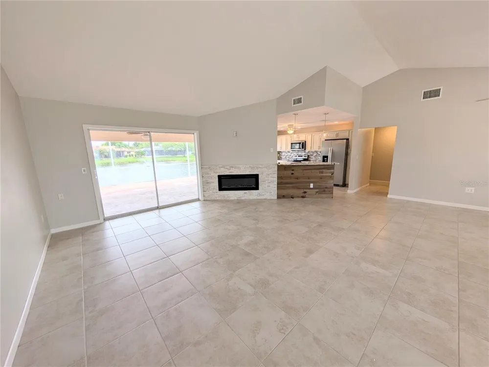 8707 51ST AVENUE W Bradenton, FL 34210
