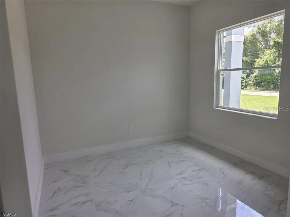 3852 HOPEVALE STREET Fort Myers, FL 33905
