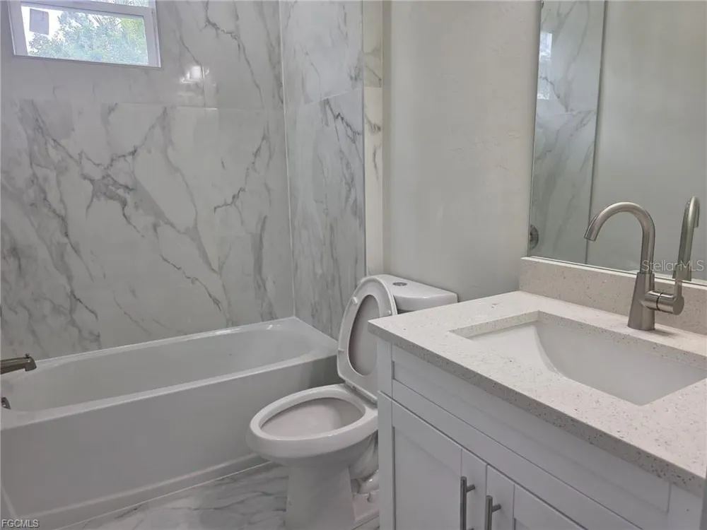 3852 HOPEVALE STREET Fort Myers, FL 33905