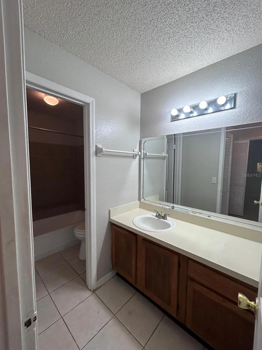 2948 ANTIQUE OAKS CIRCLE #94 Winter Park, FL 32792