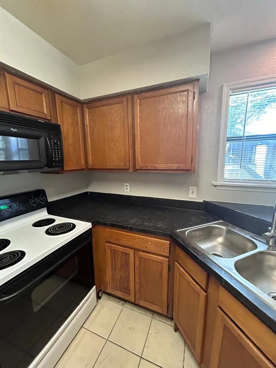 2948 ANTIQUE OAKS CIRCLE #94 Winter Park, FL 32792