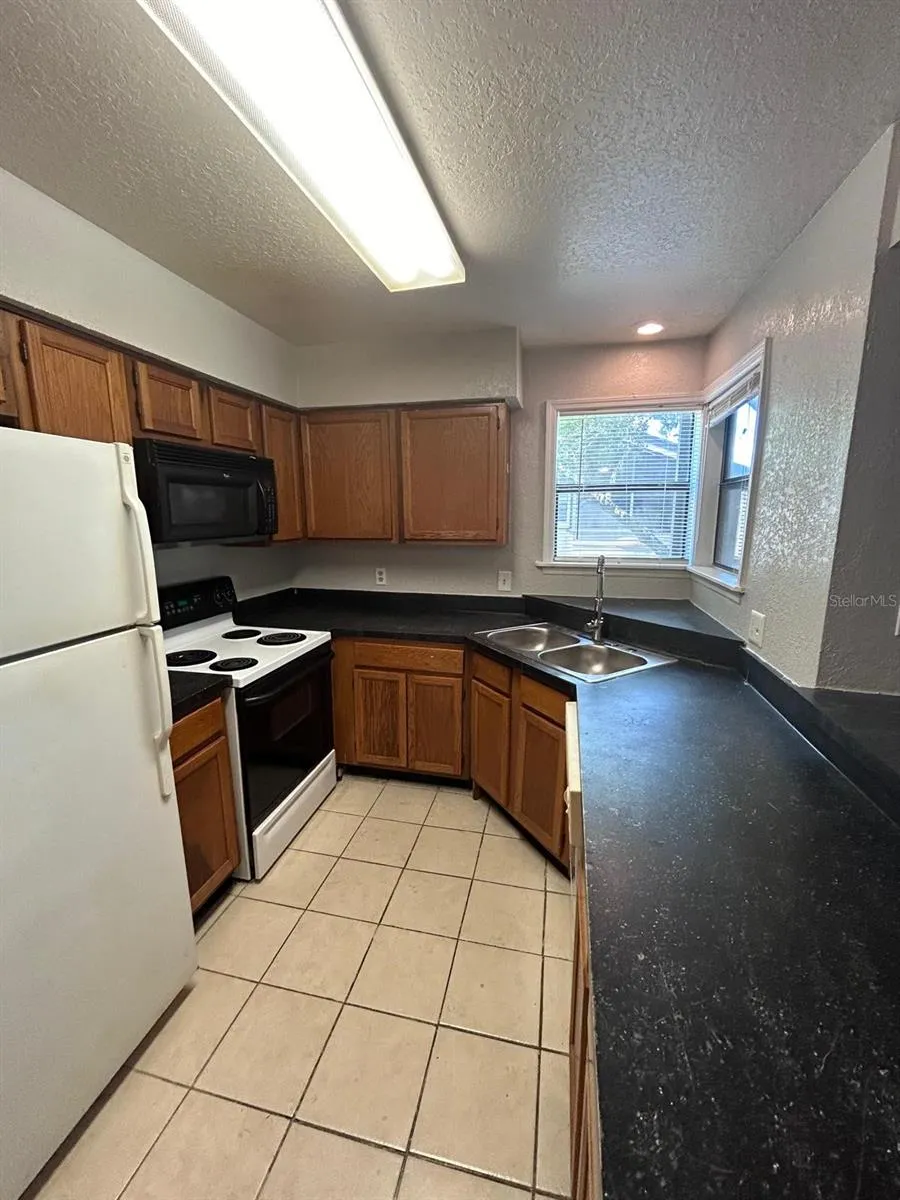 2948 ANTIQUE OAKS CIRCLE #94 Winter Park, FL 32792