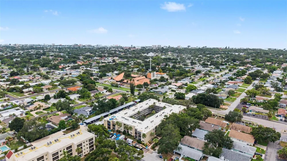11485 OAKHURST ROAD #204 Largo, FL 33774