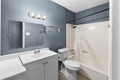 1611 Jones Street #6