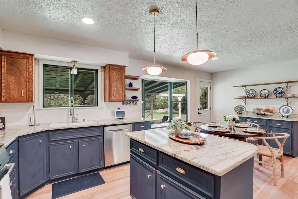 56 Woodcreek Drive Wimberley, TX 78676