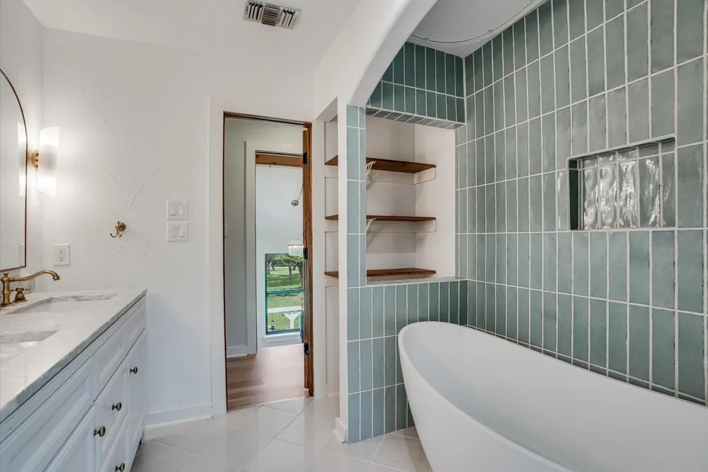 56 Woodcreek Drive Wimberley, TX 78676