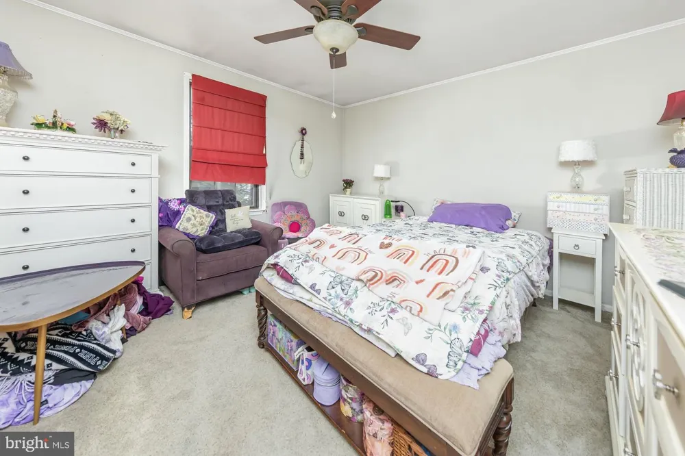 18 INNSBRUCK DRIVE Sicklerville, NJ 08081