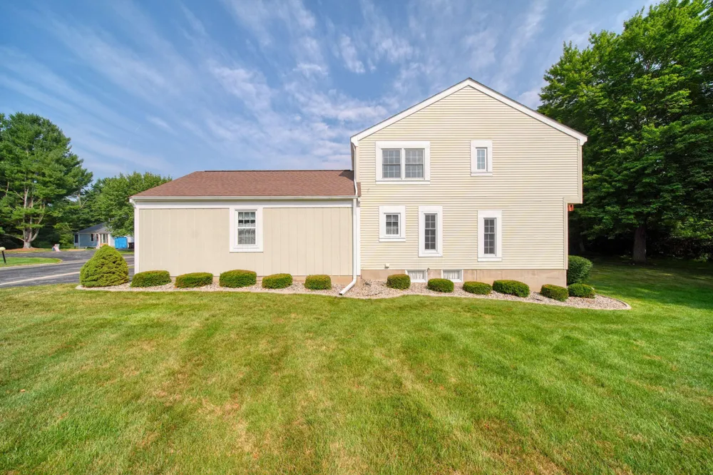 2760 Walden Woods Boulevard Jackson, MI 49201
