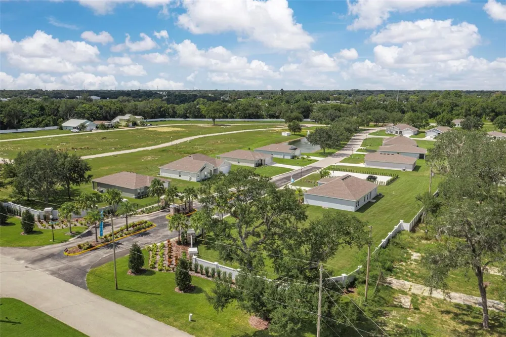 817 GREEN LEAF ROAD Avon Park, FL 33825