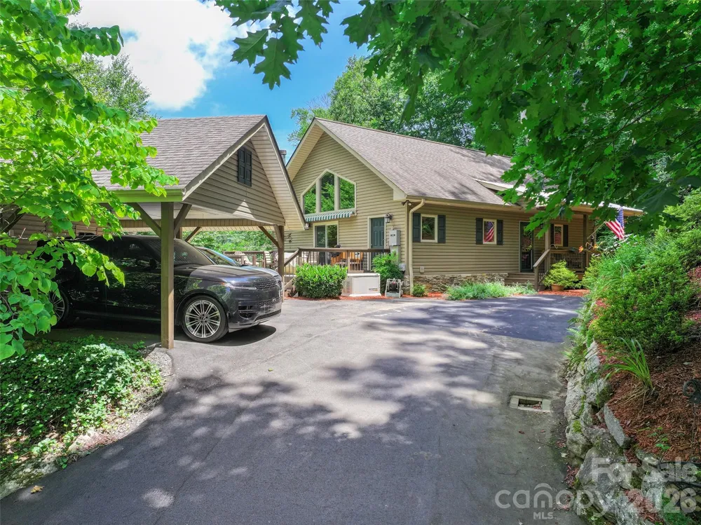 39 Maplewood Drive Maggie Valley, NC 28751