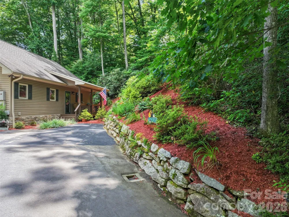 39 Maplewood Drive Maggie Valley, NC 28751