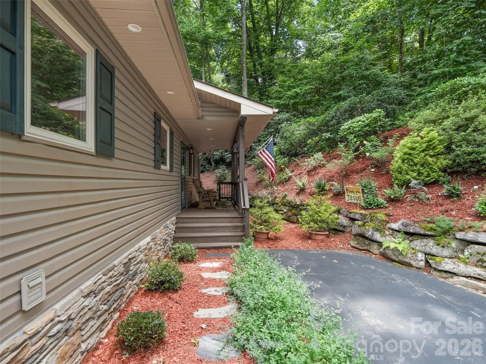 39 Maplewood Drive Maggie Valley, NC 28751