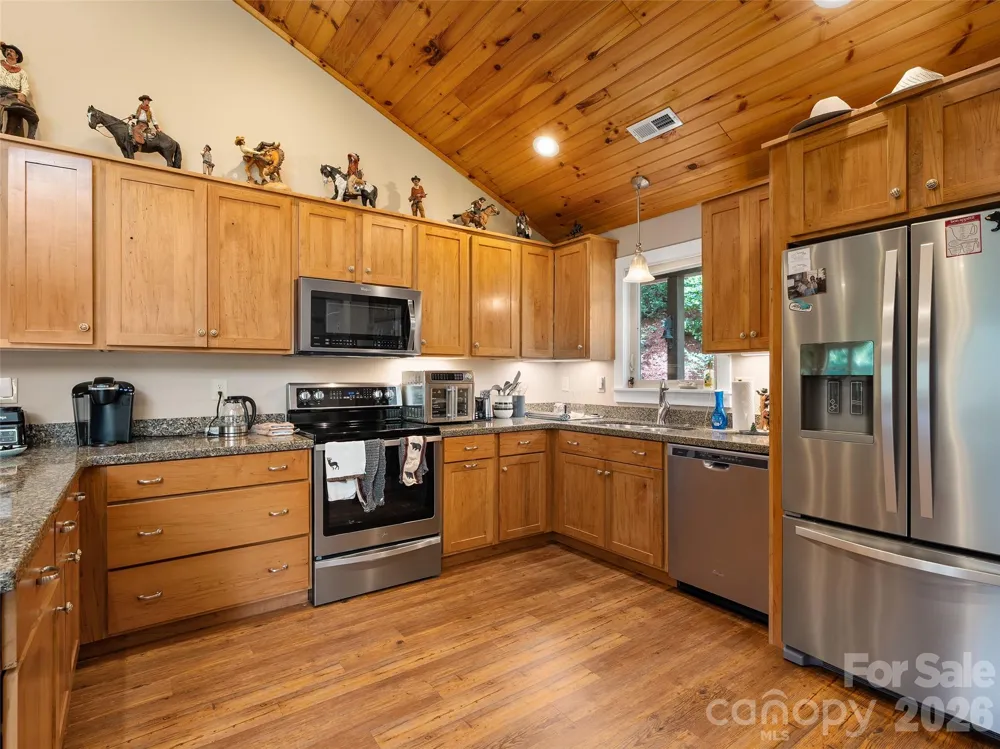 39 Maplewood Drive Maggie Valley, NC 28751