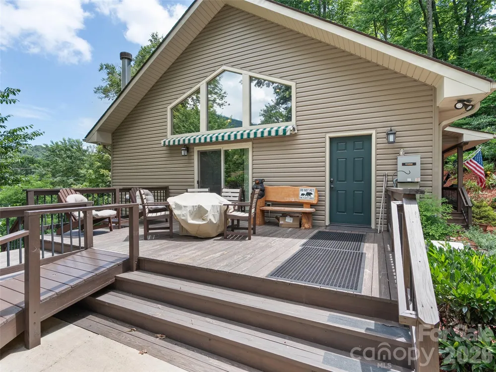 39 Maplewood Drive Maggie Valley, NC 28751