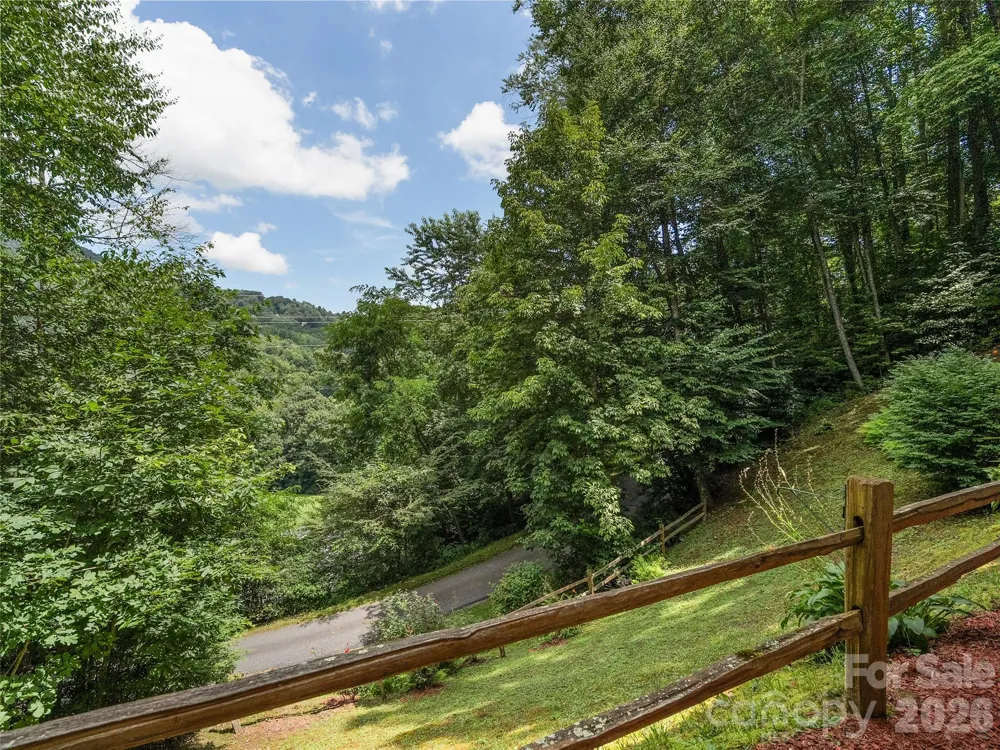 39 Maplewood Drive Maggie Valley, NC 28751