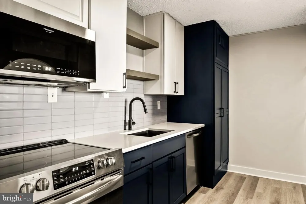 1500 LOCUST STREET #3111 Philadelphia, PA 19102
