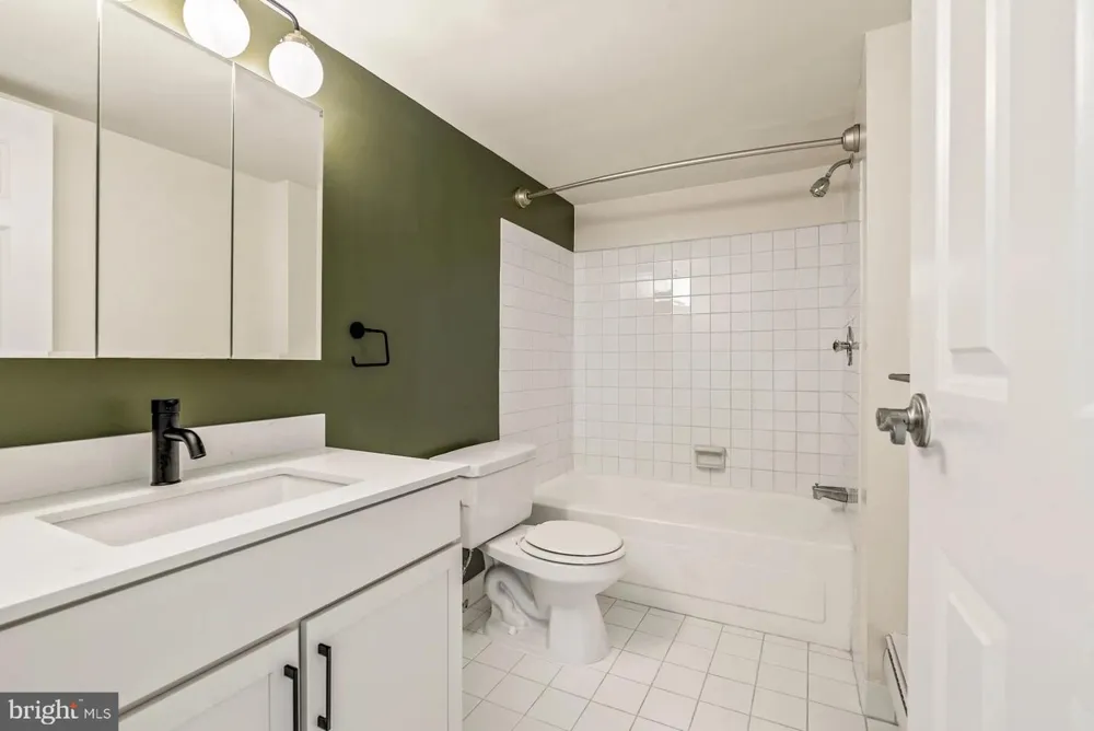 1500 LOCUST STREET #3111 Philadelphia, PA 19102