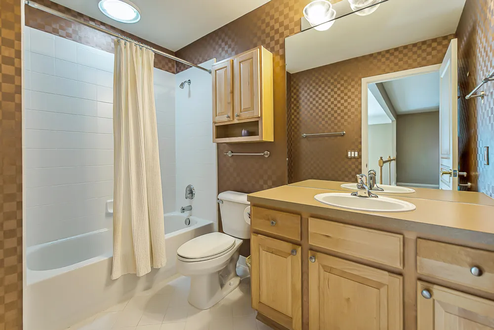 16529 Cottonwood Court Northville, MI 48168