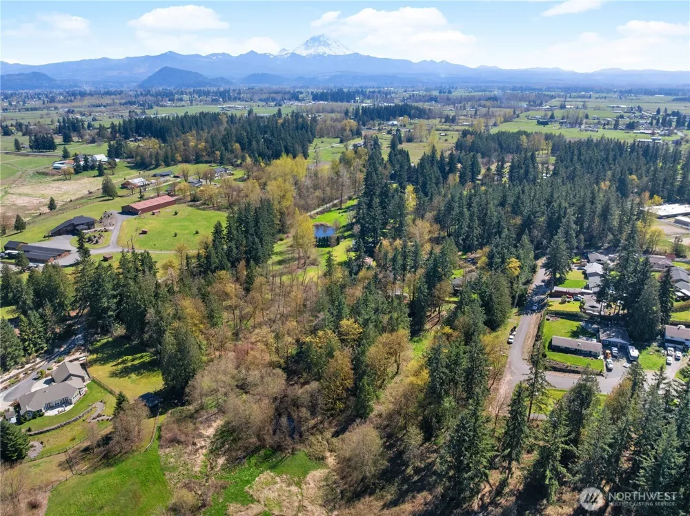 41298 214th Avenue SE Enumclaw, WA 98022
