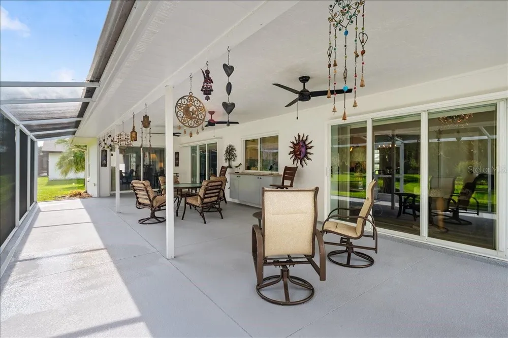 5438 DOMINICA CIRCLE Sarasota, FL 34233