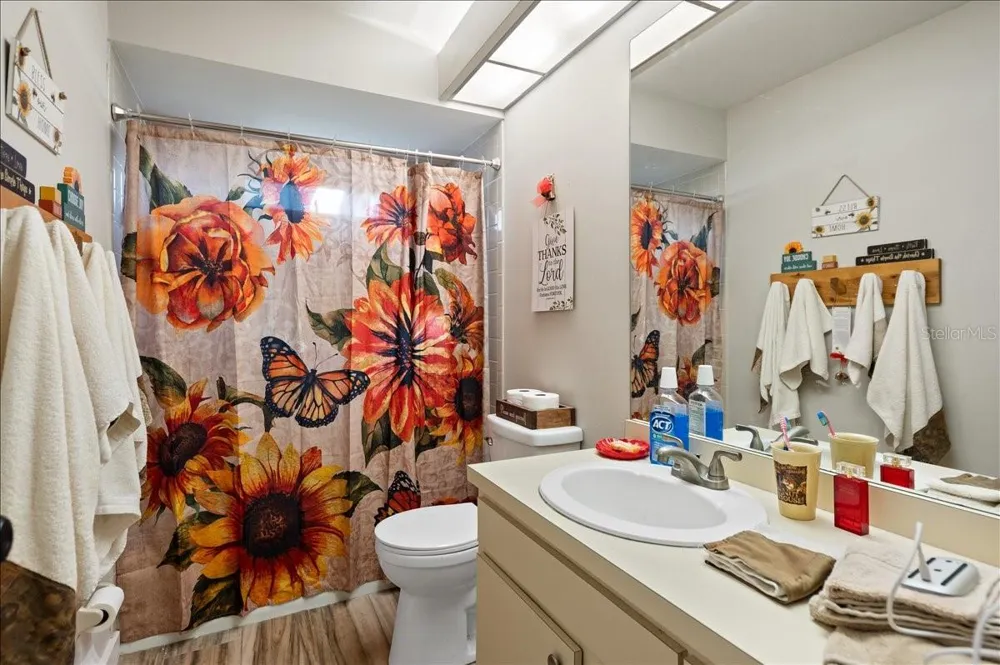 5438 DOMINICA CIRCLE Sarasota, FL 34233