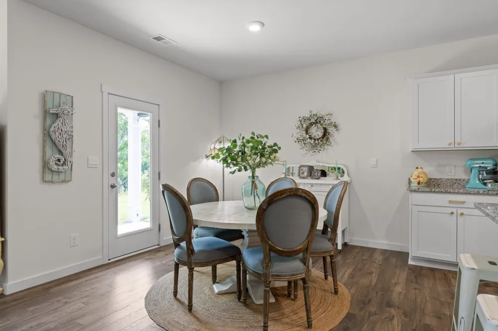 5697 Prickly Loop Ooltewah, TN 37363