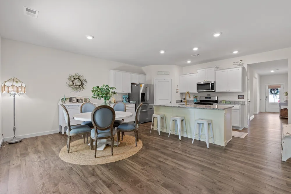 5697 Prickly Loop Ooltewah, TN 37363