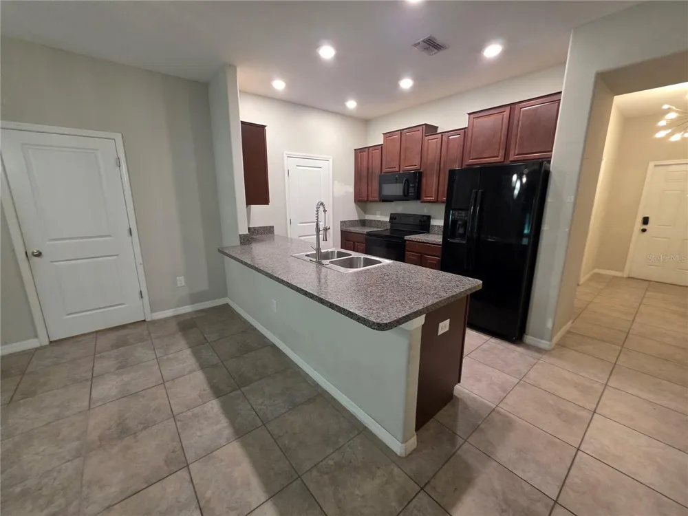 10676 LAKE MONTAUK DRIVE Riverview, FL 33578