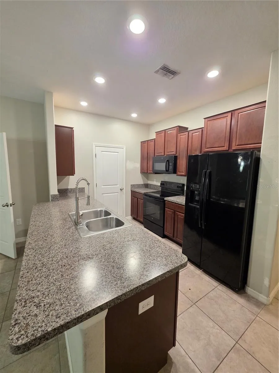 10676 LAKE MONTAUK DRIVE Riverview, FL 33578