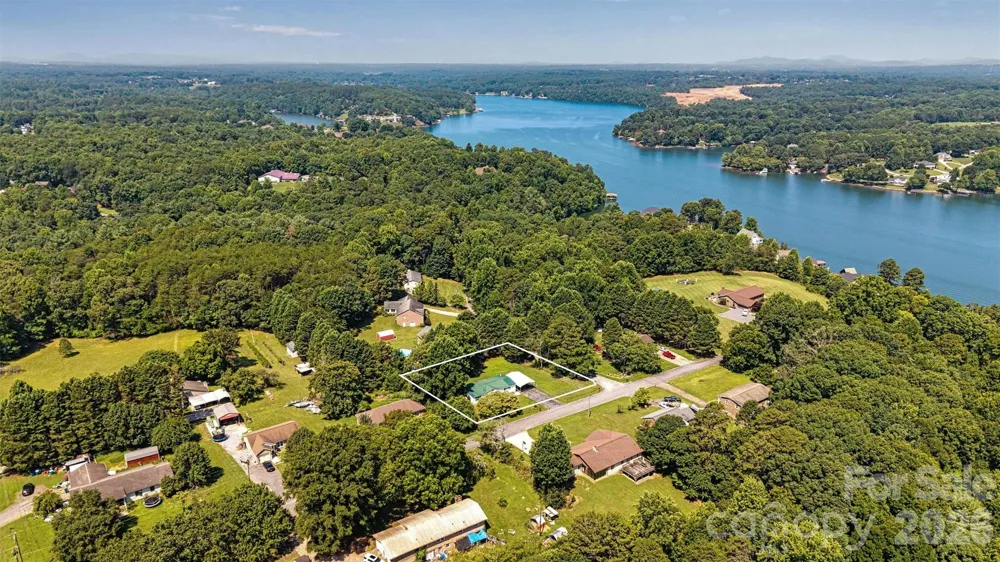 5135 36th Street Drive NE Hickory, NC 28601