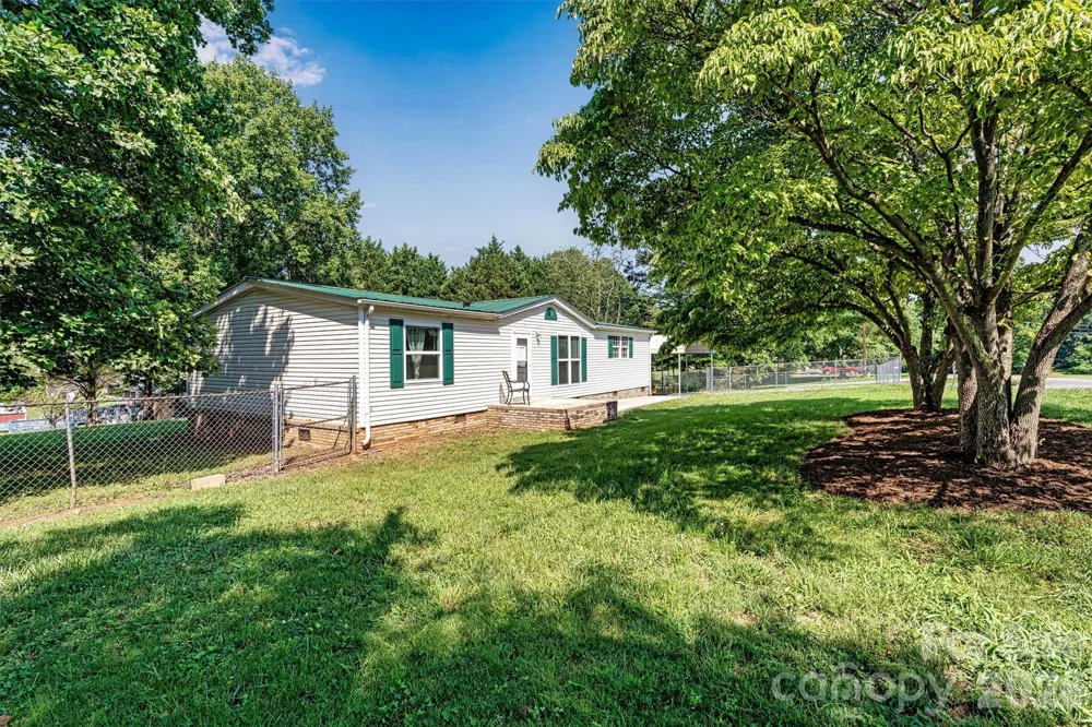 5135 36th Street Drive NE Hickory, NC 28601