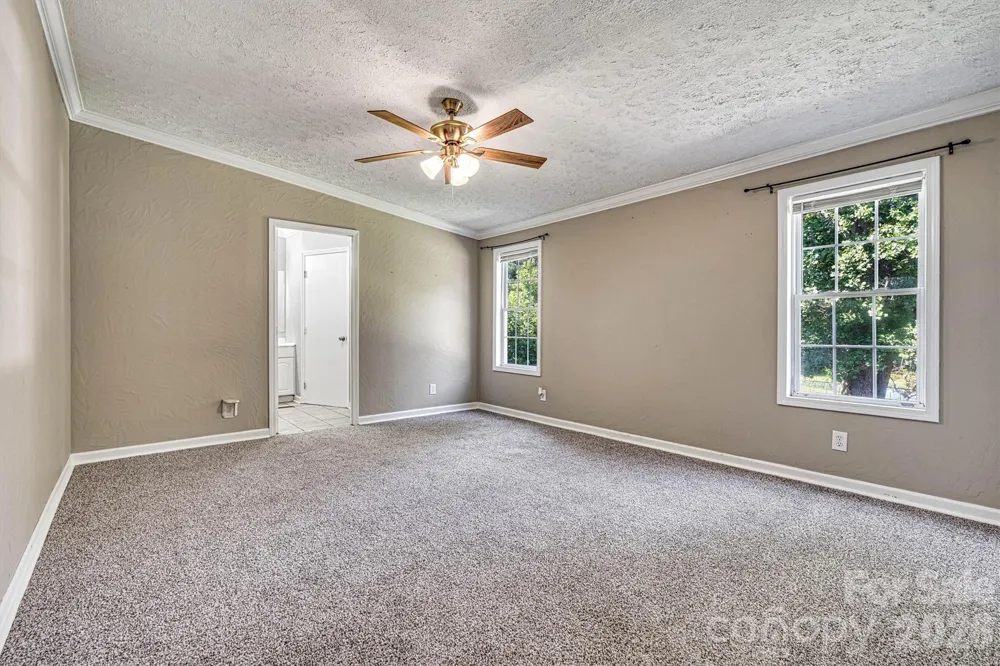 5135 36th Street Drive NE Hickory, NC 28601