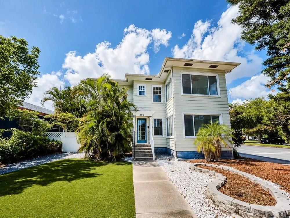 400 20TH STREET St Petersburg, FL 33713